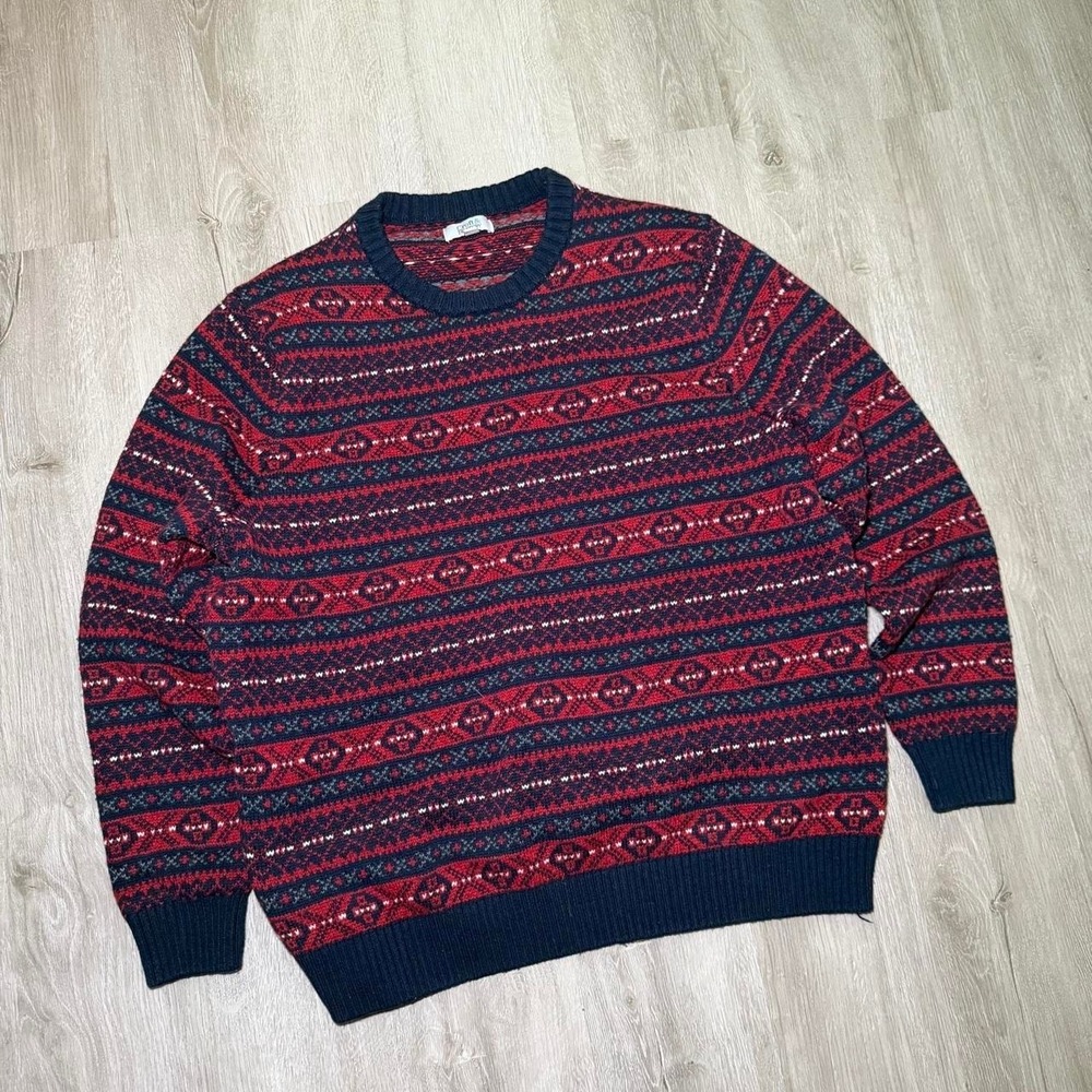 Croft & Barrow red and navy blue geometric patterned sweater with white accents